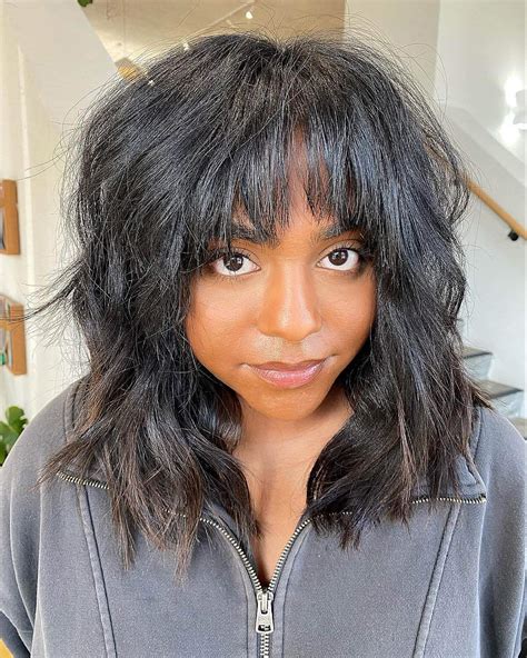 haircuts for medium length black hair